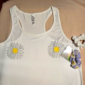 French Affairs White Daisy Tank Top